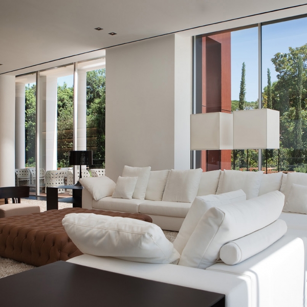  by Klaus Muller - Forte dei Marmi, Italy - Belvedere Arredamento